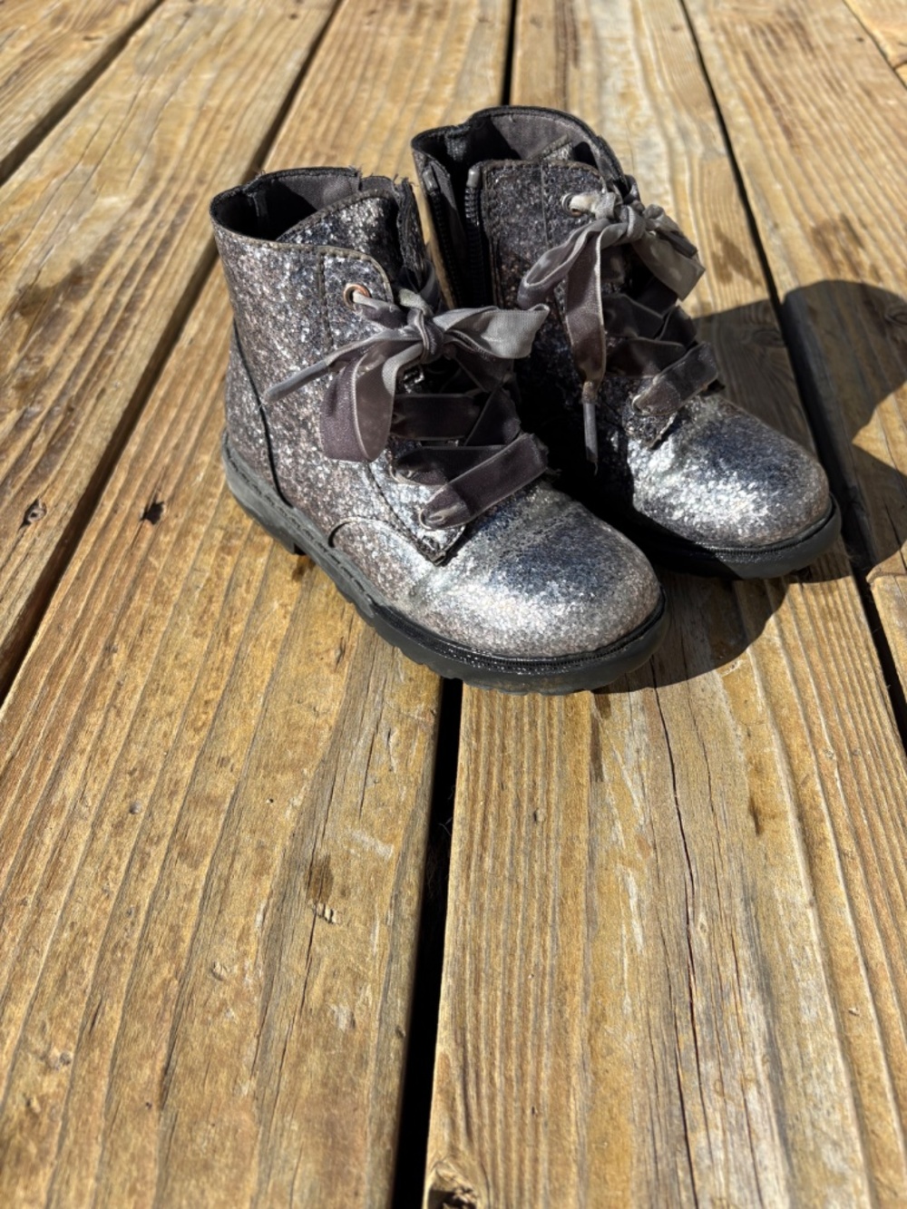 Shoes - Picture 3 of 5